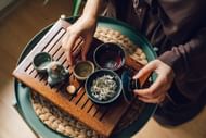 Roasted green tea leaves (Image via Pexels/Roman Odintsov)